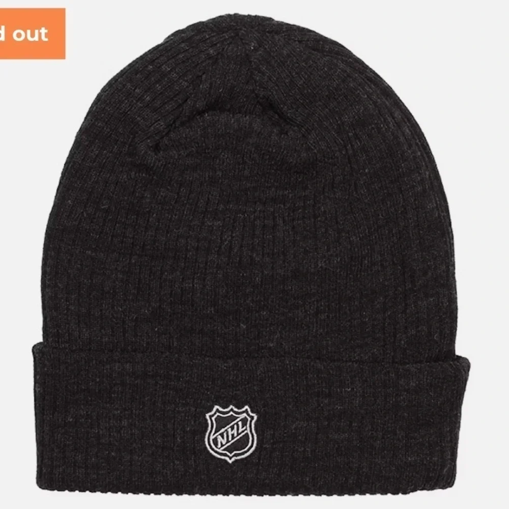 Reebok Boston Bruins Youth 8-20 Cuffed Knit Black Cap Hat Beanie